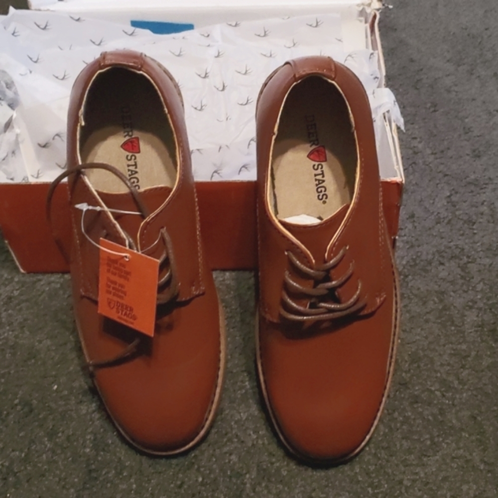 Boys shoes